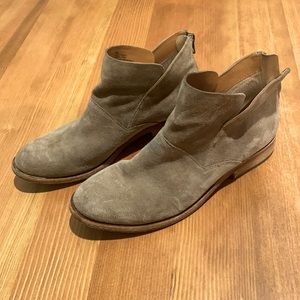 Kirk-ease booties brown suede